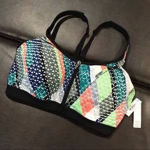 VS Sport Knockout 34D Front Close Sports Bra